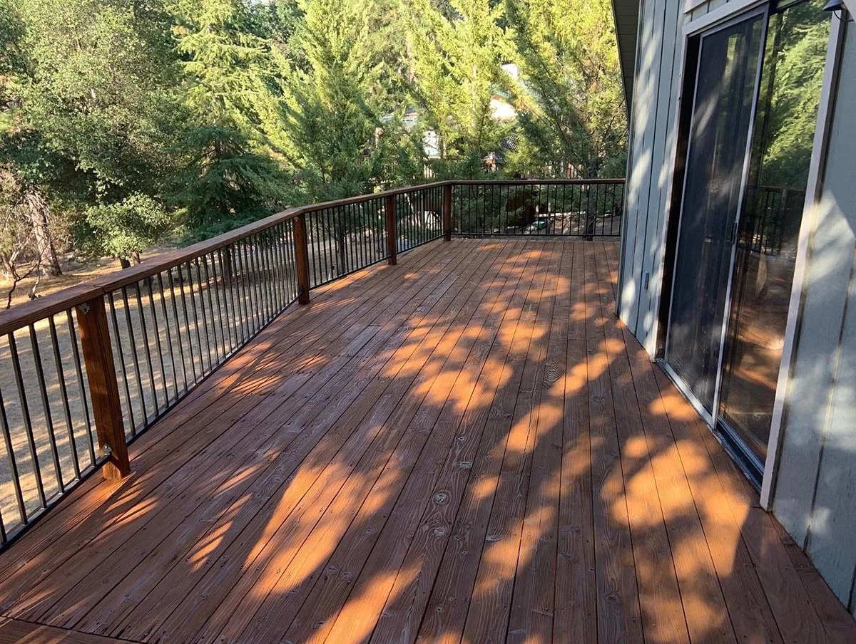 Deck painting in Groveland